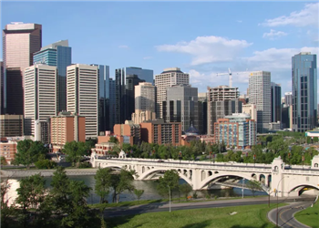 加拿大哪些城市适宜中国人定居？